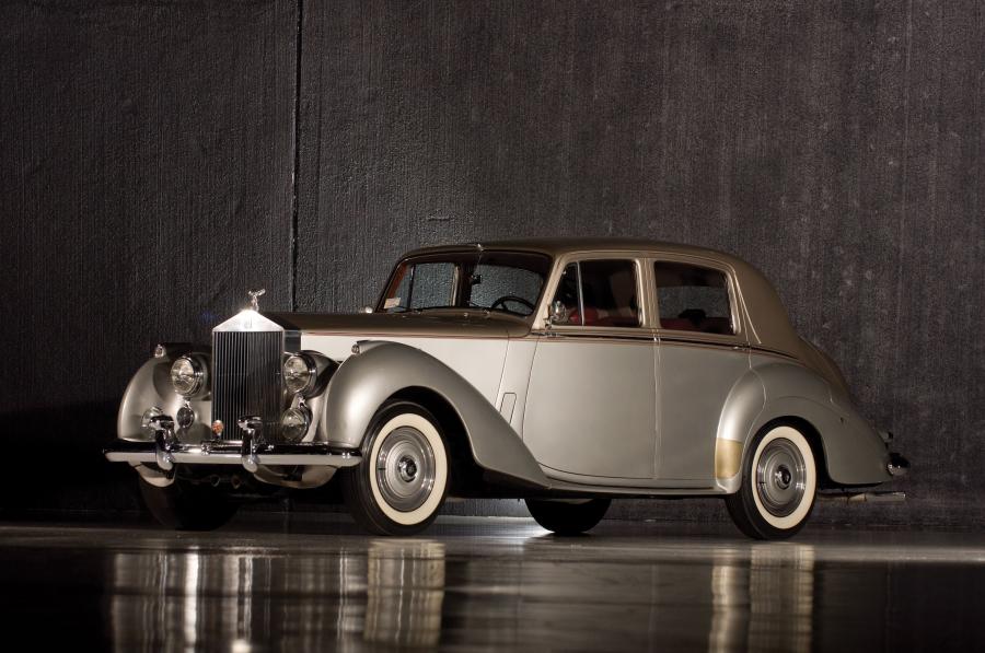  Rolls-Royce Silver Dawn Sports Saloon 1954 года  (фото 1 из 6)